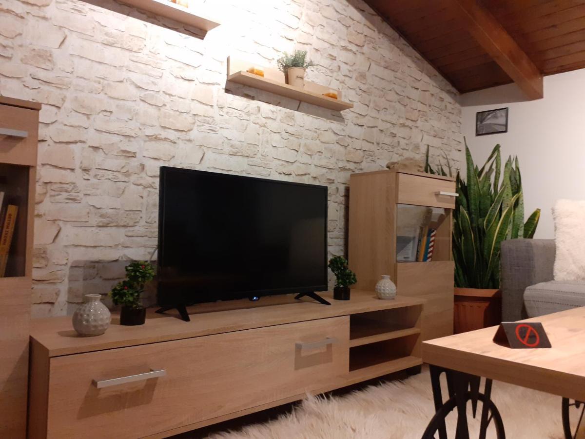 The View Attic Apartment Ioannina Ngoại thất bức ảnh