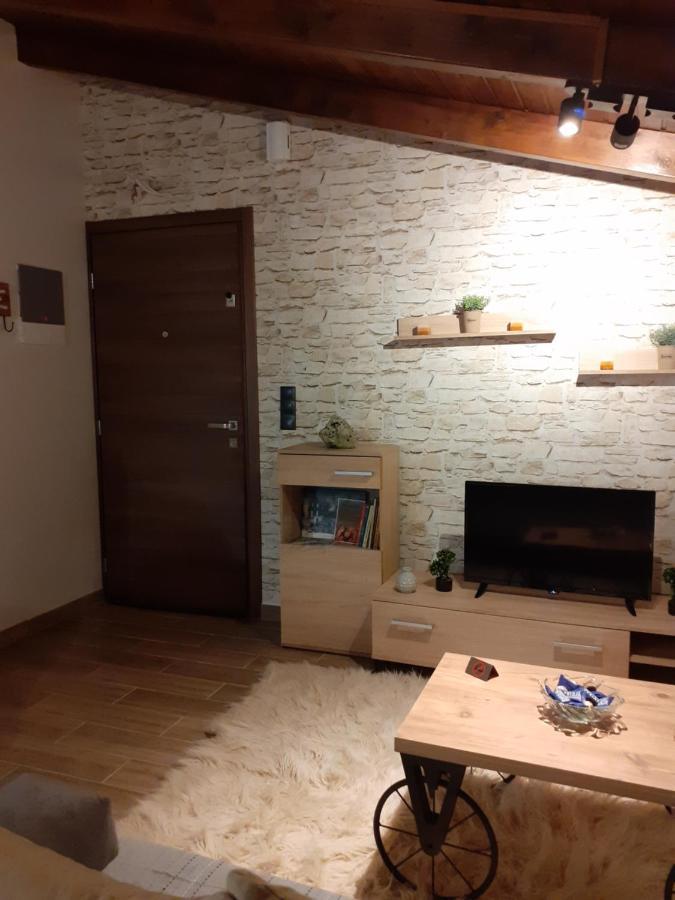 The View Attic Apartment Ioannina Ngoại thất bức ảnh
