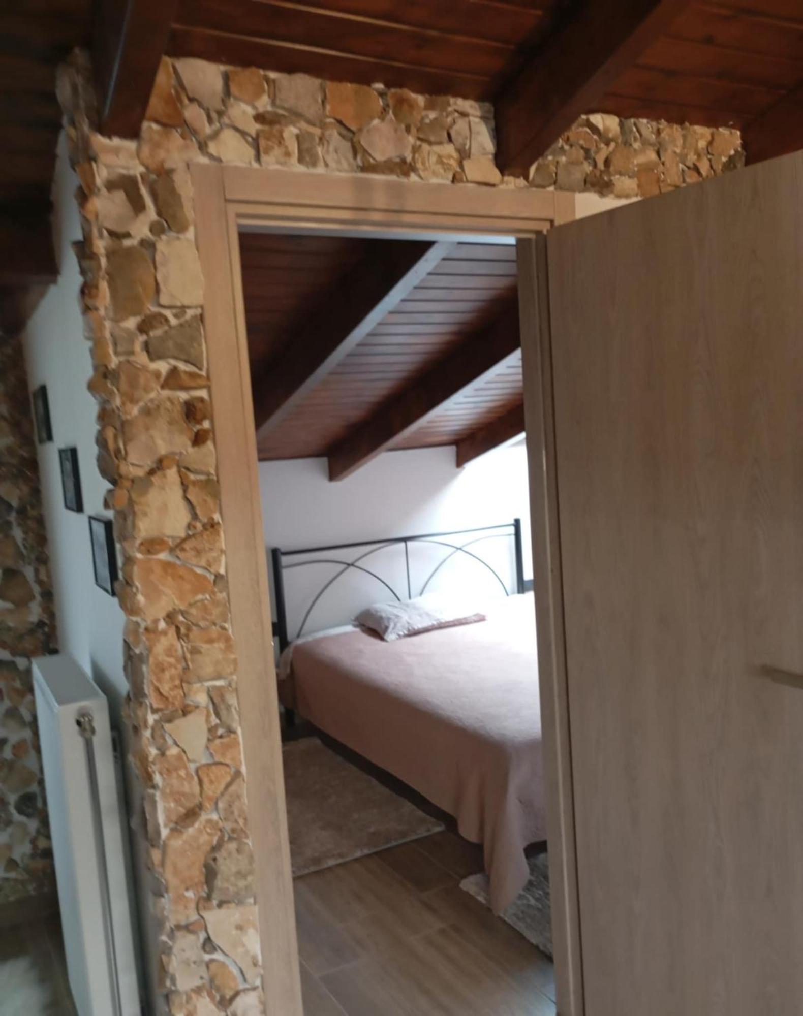 The View Attic Apartment Ioannina Ngoại thất bức ảnh
